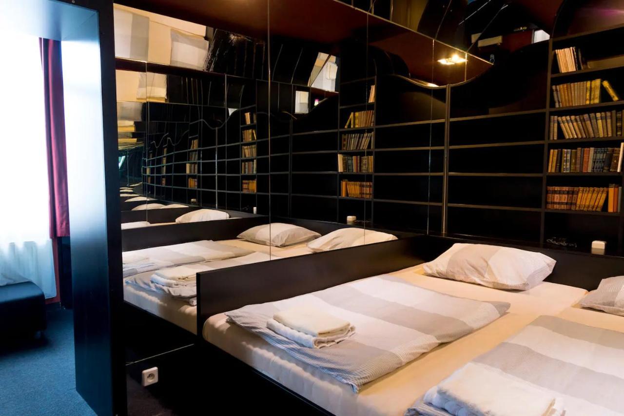 Light Rooms Prag Zimmer foto