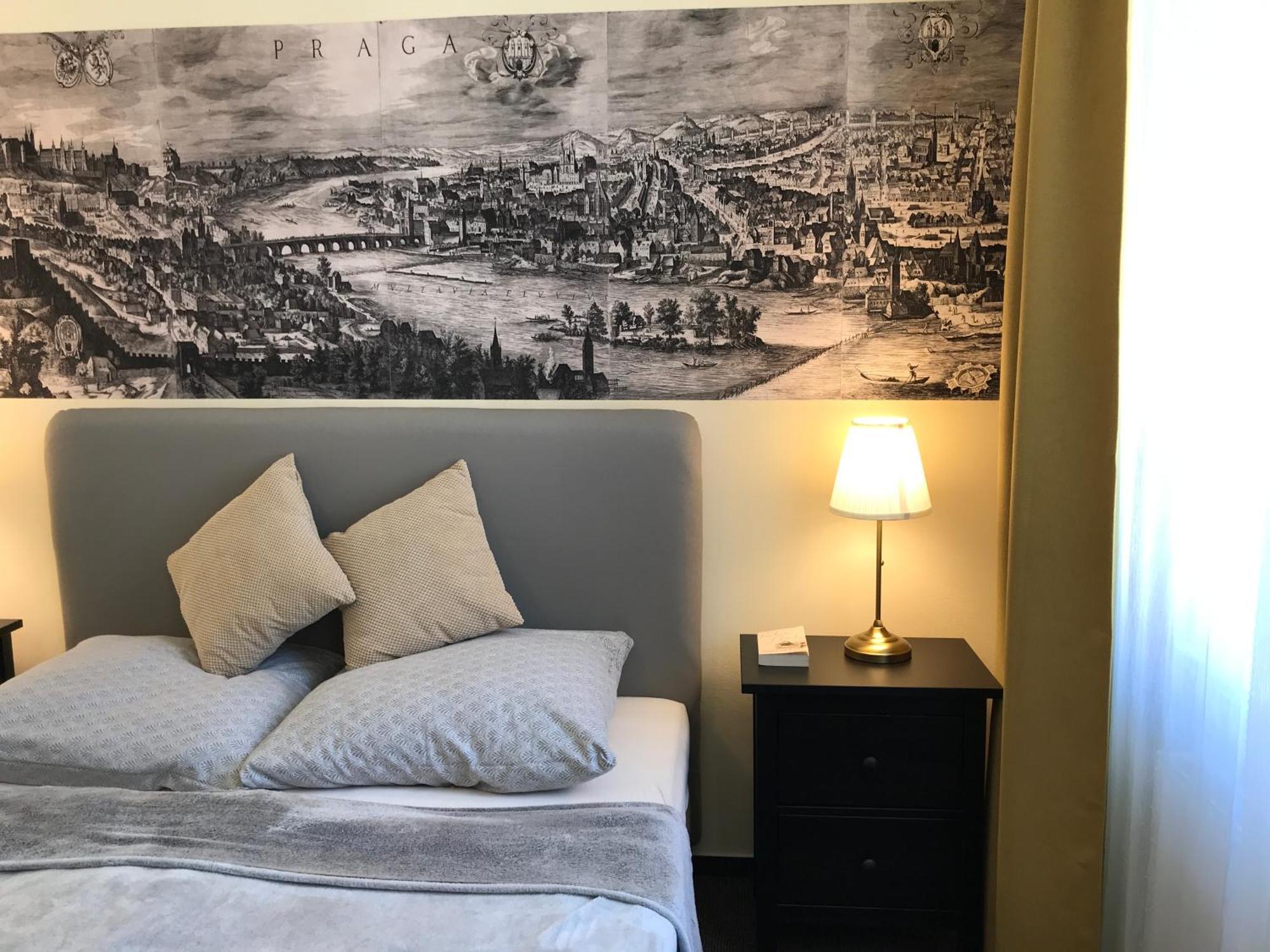 Light Rooms Prag Zimmer foto